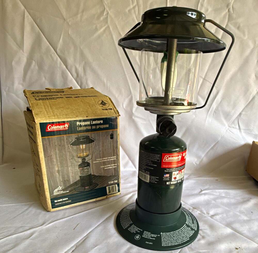 Coleman 5150-700 Propane Lantern 1-Mantle Green Metal/Glass w/ Box